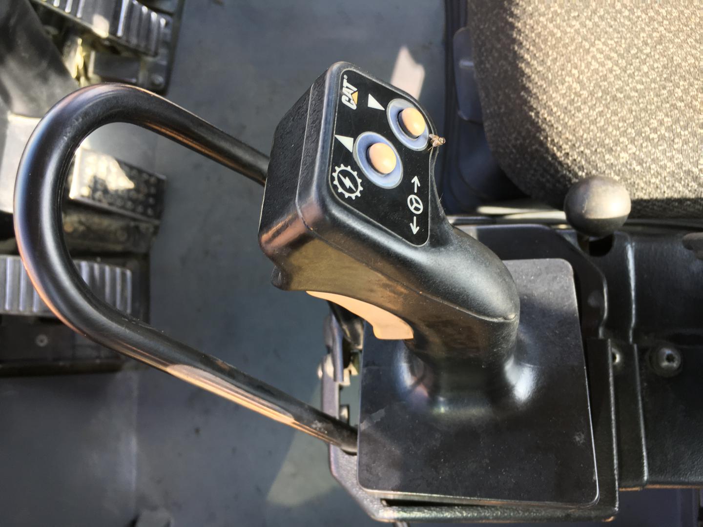 ./imagenes/INVOICE/2019/16760/CARGADOR FRONTAL 988G (43).JPG